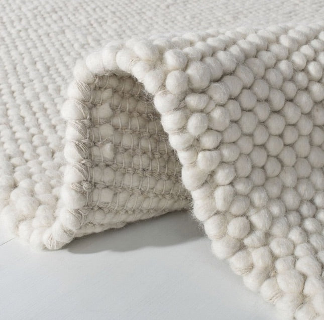 Pebbles White Hand Woven Wool Rug