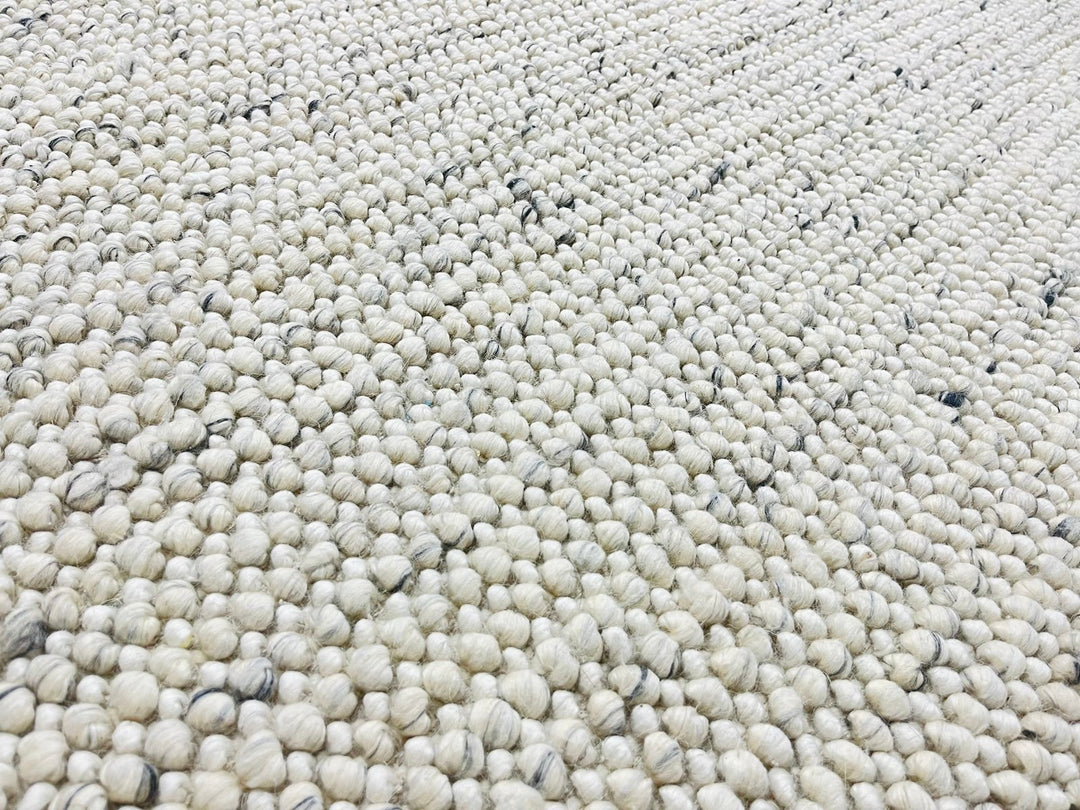 Pebbles Cherry Ice Ivory white Grey Hand-Woven wool Rug