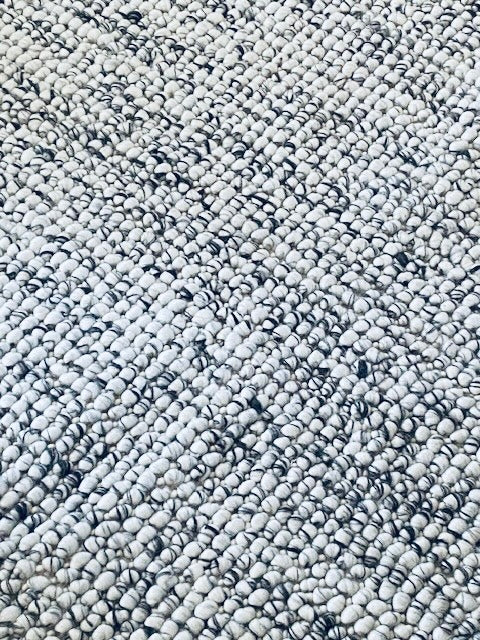 Pebbles Hand-Woven wool ice Ivory white Grey colour Rug