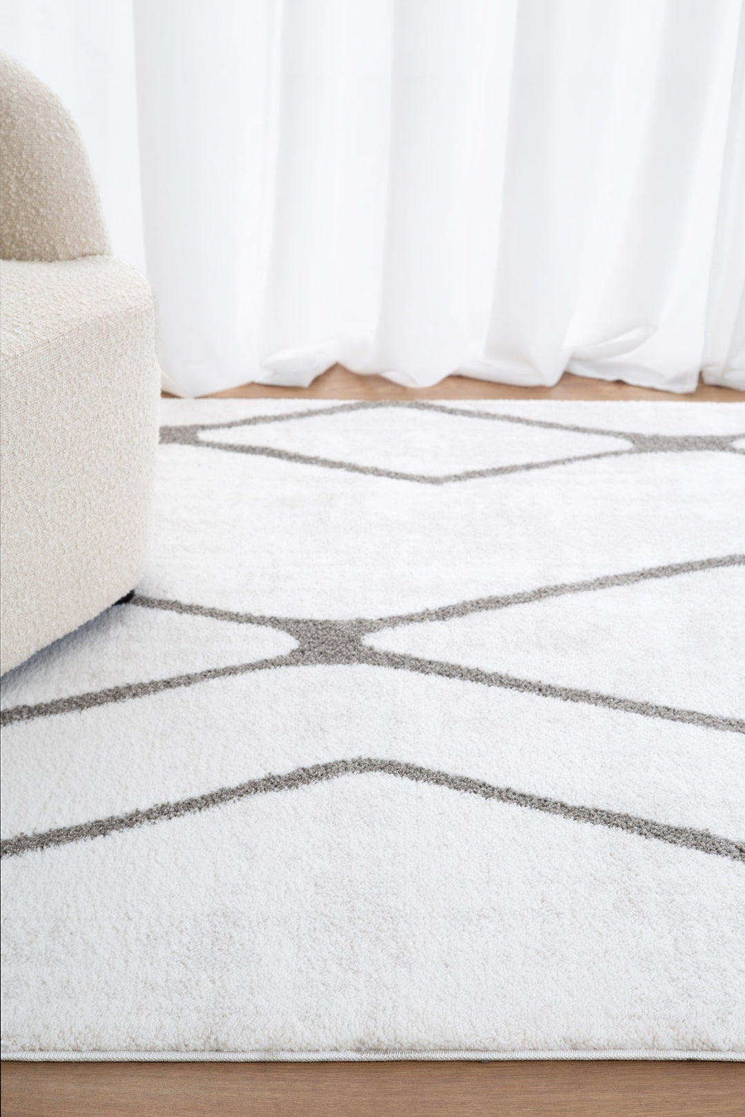 Grace Diamond Polyester Rug