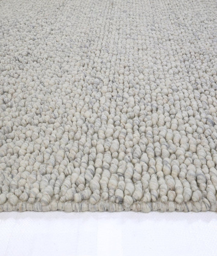 Fish Eye - GREIGE Pure Wool with Minimal Shedding for a Timeless Touch