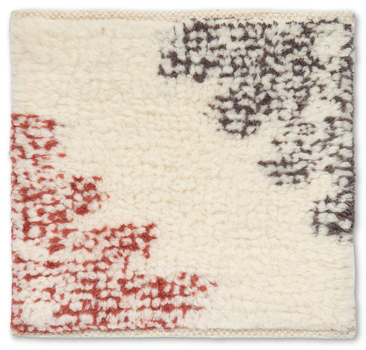 SUMMIT MOTIF CREAM - Luxurious Rugs