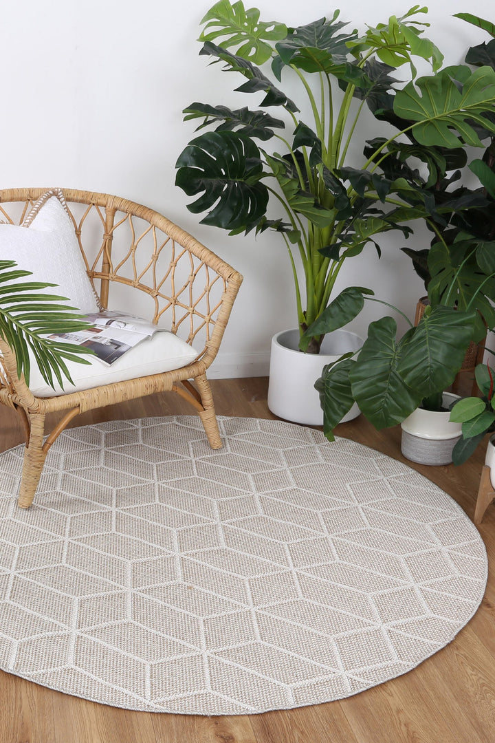 Vanuatu Maemae Beige Geometric Round Flatweave Rug