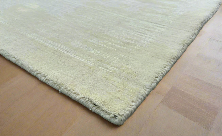 Crimson Bloom Light Beige and Cream 100% New Zealand wool Rug