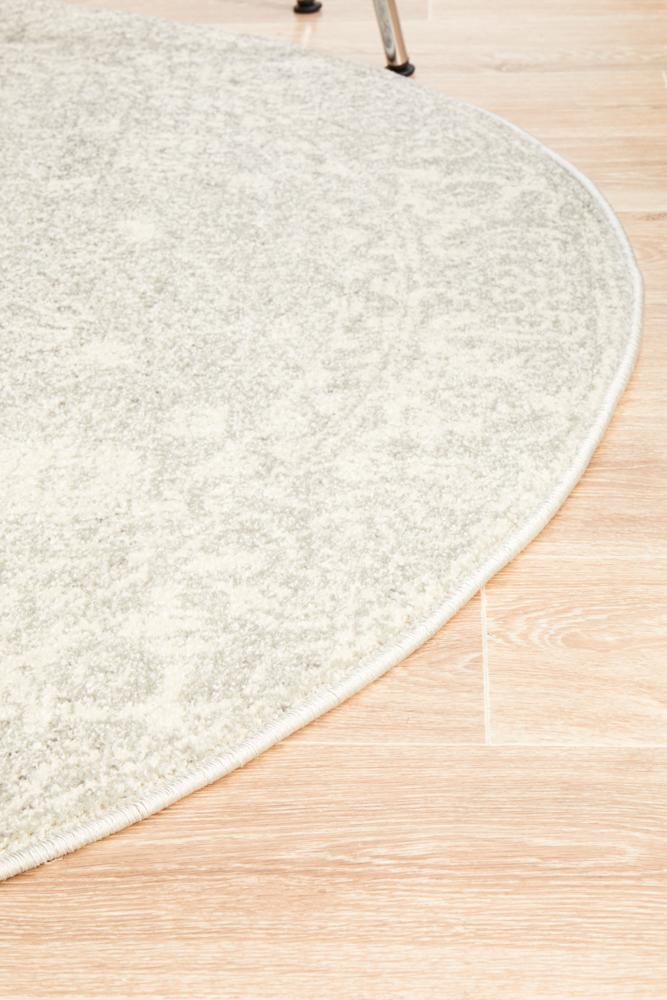 Evoke Shine Silver Transitional Round Rug