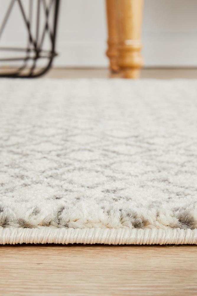 Evoke Diamond Grey Transitional Runner Rug