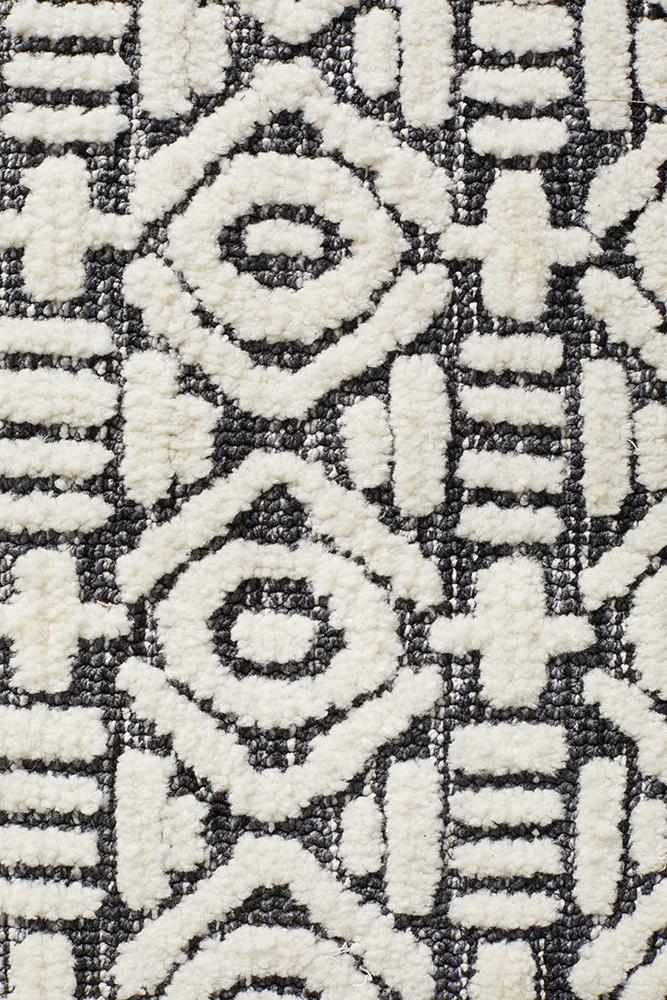 Levi Adonis Ivory Black Rug