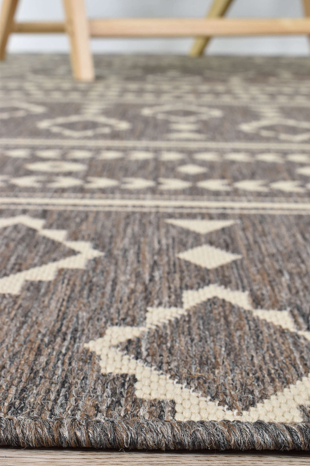 Long Island Brown Rug 3333-W71E