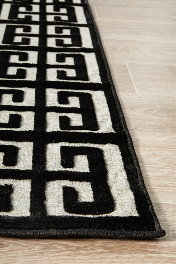 York Brenda Black & Gold Rug